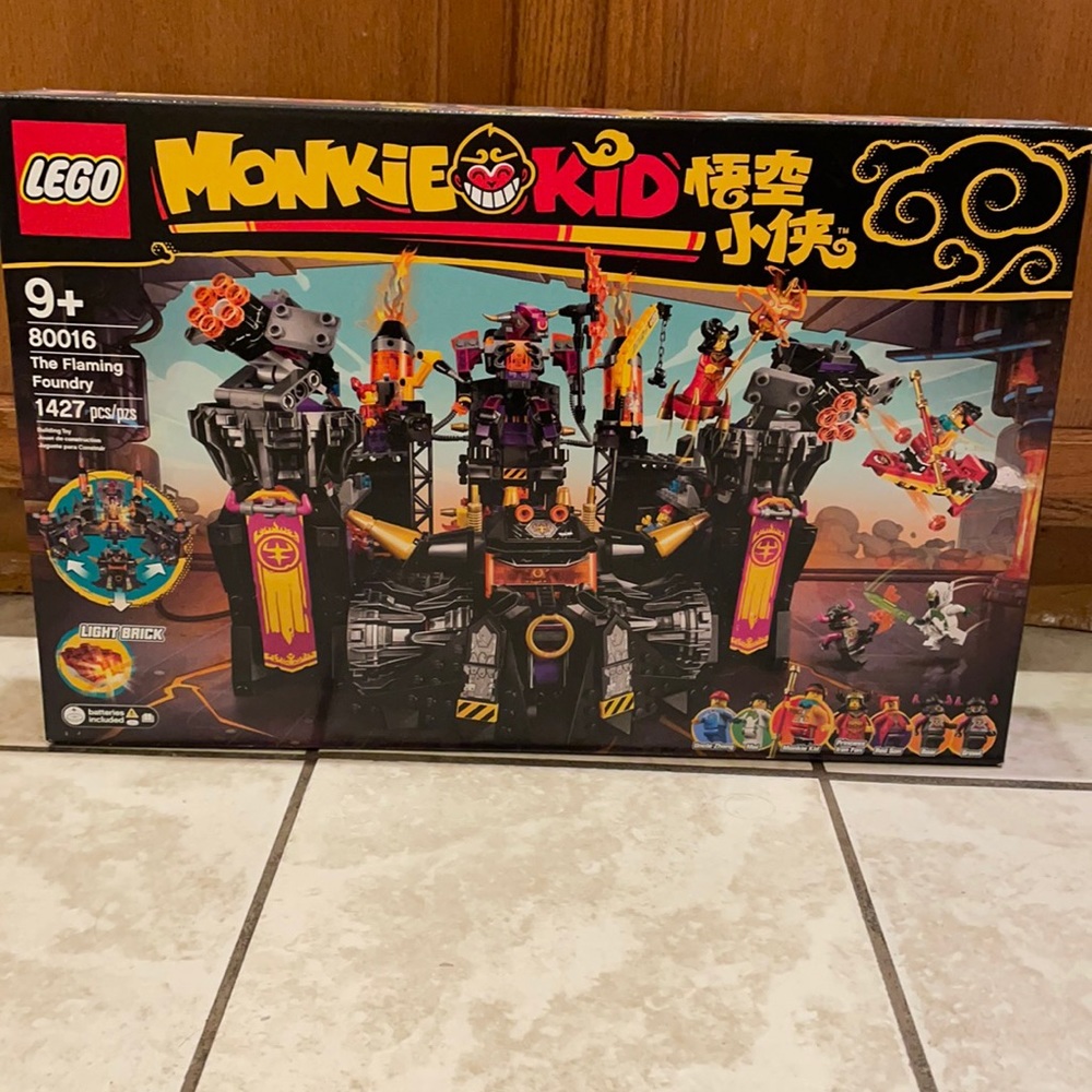 New in box Lego Monkie Kid the flaming foundry